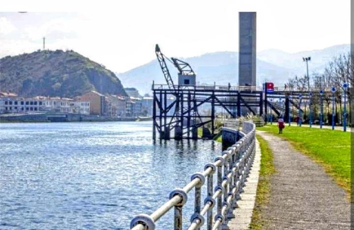 Riverside Barakaldo Exterior photo